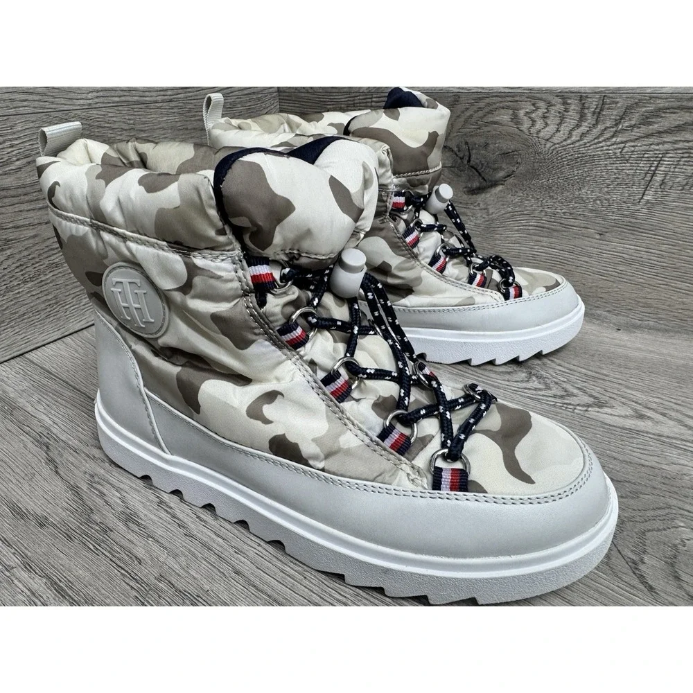 Women's Tommy Hilfiger Camo Waterproof Snow Boots Size 6 M